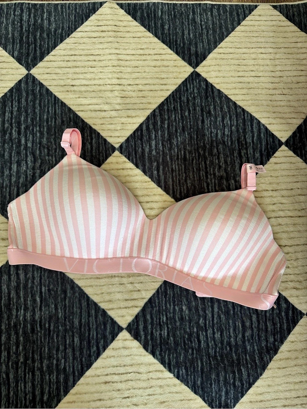 BNWT Victoria's Secret Lightly Lined Wireless T-Shirt Bra Pink & White 34DDD